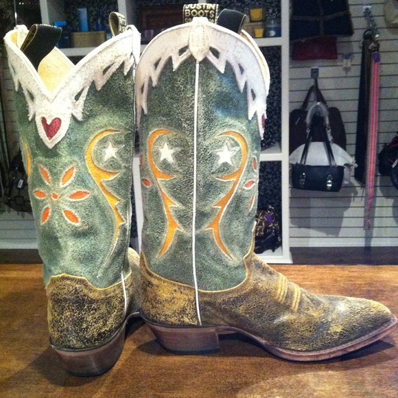 Sold - Picture 3 of 4