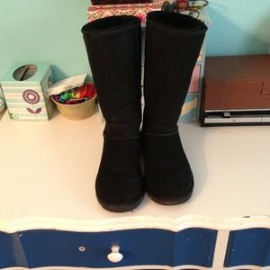 Tall black uggs