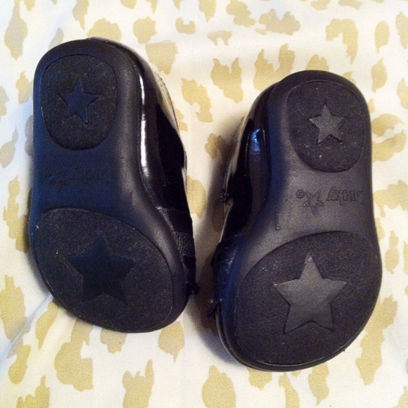 ✨ Baby Girl Shoes ✨ - Picture 3 of 4