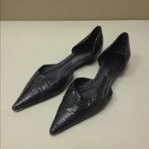Pointy toe flats REDUCED !!!!