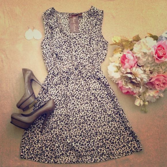 White black/gray boutique dress