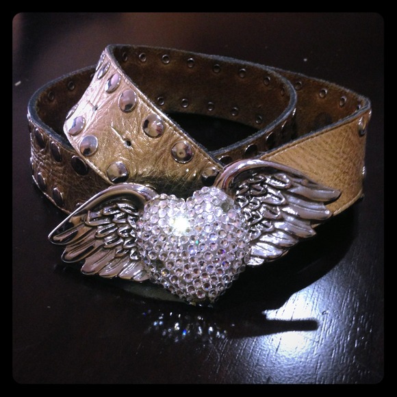 🔴SOLD🔴Gold leather rhinestone studded belt💘