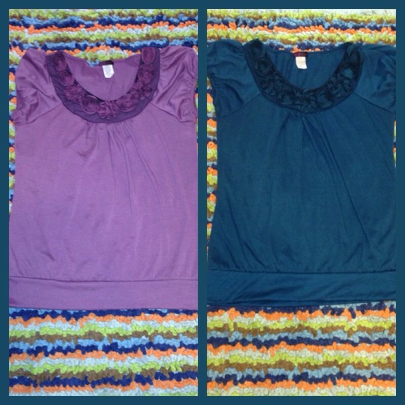 Bundle- 2 tops w/ flowers on collar/neckline