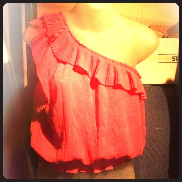 Medium one sided shoulder peach top - Picture 1 of 1