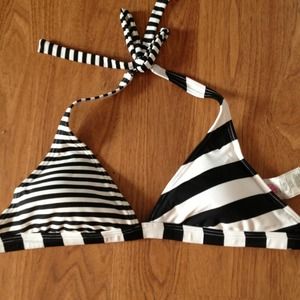 Blk/white triangle top(med)