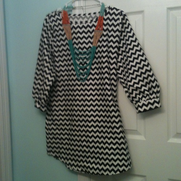 💢Reserved for jesswasy💢Black n white chevron tun