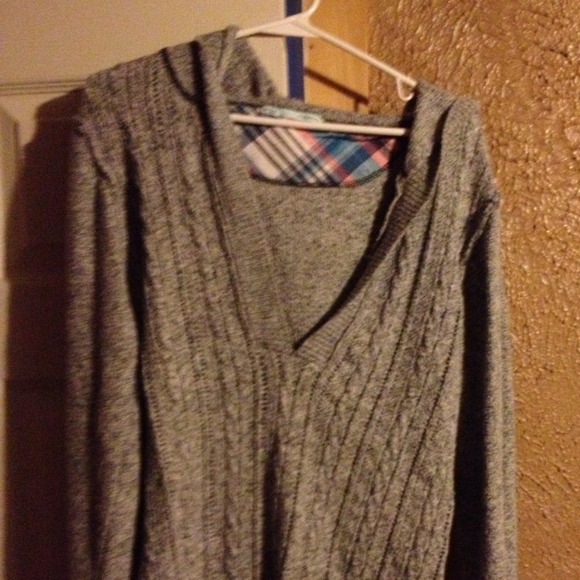 Maurice's sweater