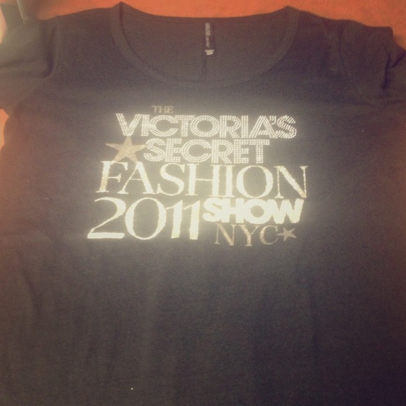 Victoria's Secret Fashion Show Tee!