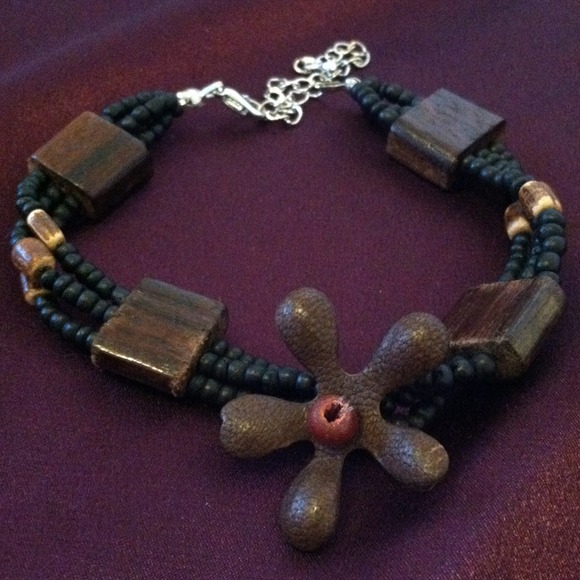 Great wooden ankle braclet