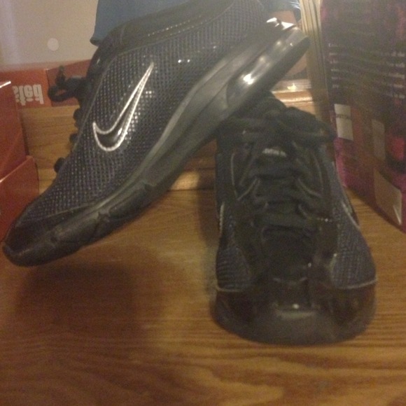 Nike shoes - Picture 4 of 4