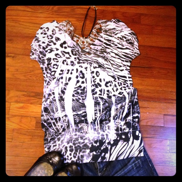 White animal print top
