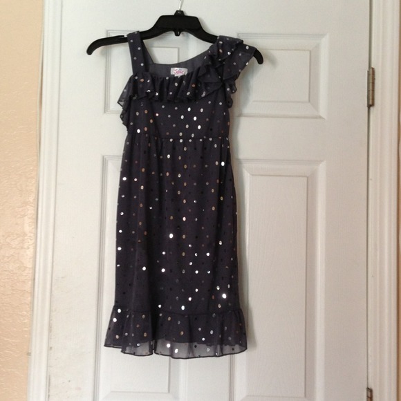 beautiful gray dress with sequins