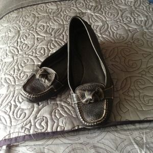 L.L. Bean black shoes