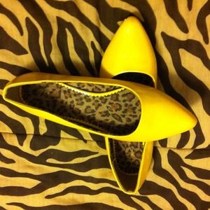 Used yellow flats!