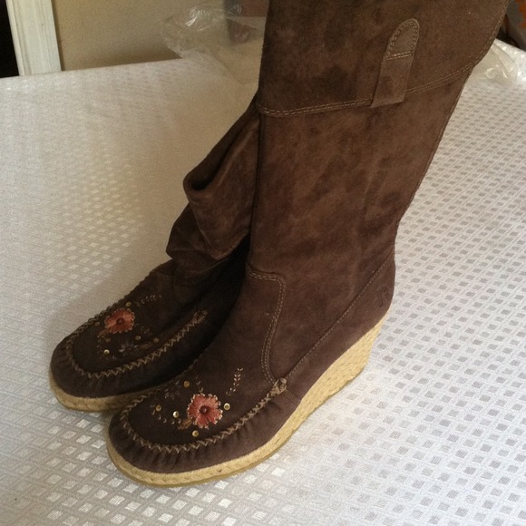 Report boots