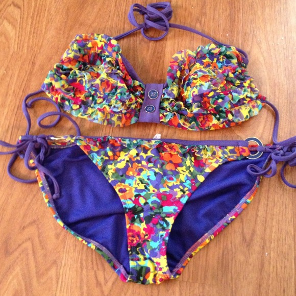 2 piece bathing suit(med)