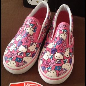 VANS Classic slip-on HelloKitty collection.
