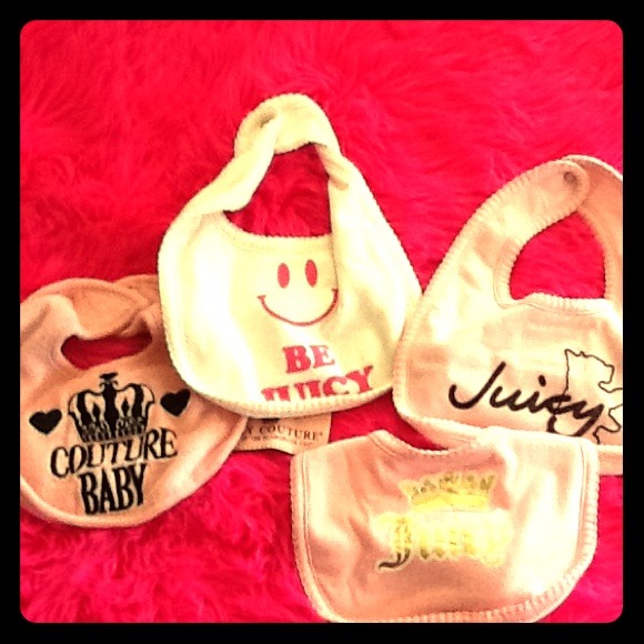 Set of 4 Newborn Juicy bibs