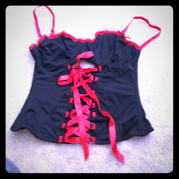 ❌SOLD in a bundle ❌Black and red lingerie top