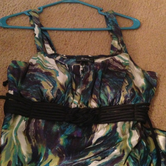 Cute colorful fun top! - Picture 3 of 4