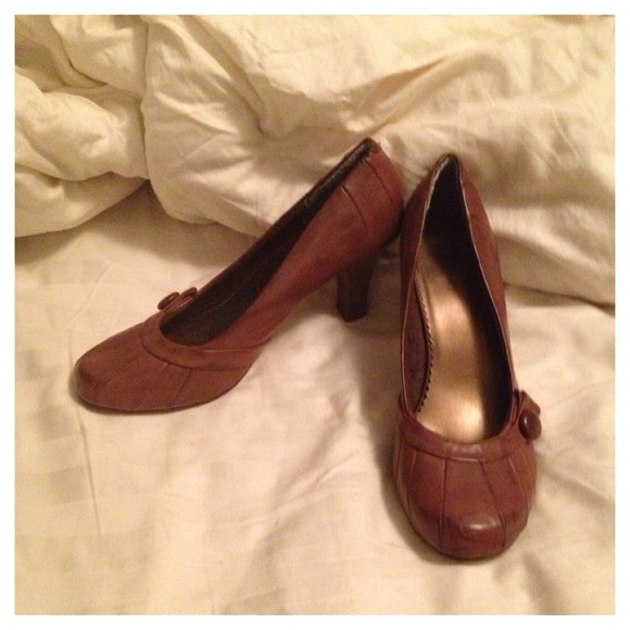 🌟JUST REDUCED🌟UnionBay Pumps💫 - Picture 2 of 3