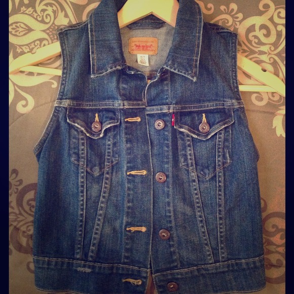 Denim Levi's vest.