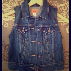 Denim Levi's vest.