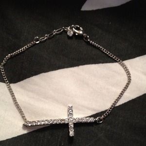 TRADENever worn. Side cross bracelet