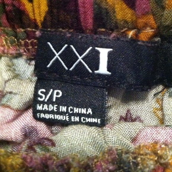 ❗Sold in bundle❗Floral Skirt - Picture 2 of 2