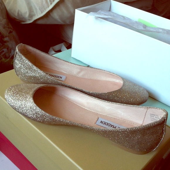 Price reduced! Steve Madden shimmer flats