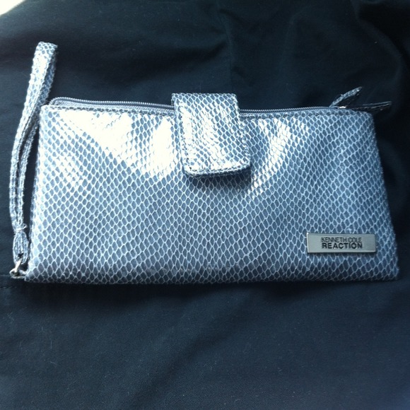 Kenneth Cole wallet/wristlet