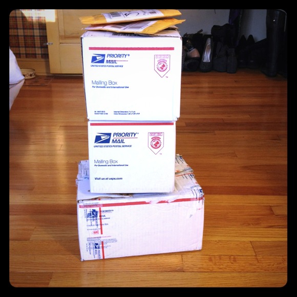 Shipments for my Poshers 💗 - Picture 1 of 1