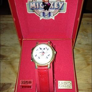 Seiko Red Watch w Case