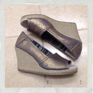 'Report' shoes Lizbeth metallic wedge
