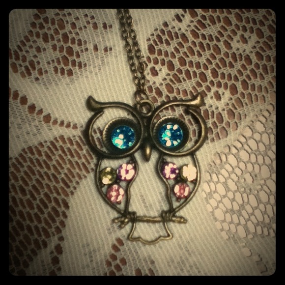 Jewelry - Bejeweled owl necklace