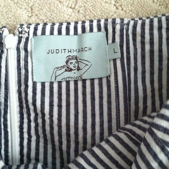 SOLD!!!   Seersucker print Tube Dress!! - Picture 2 of 3