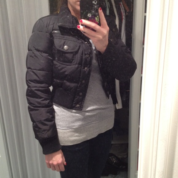 Short black Guess bubble jacket - Picture 2 of 3