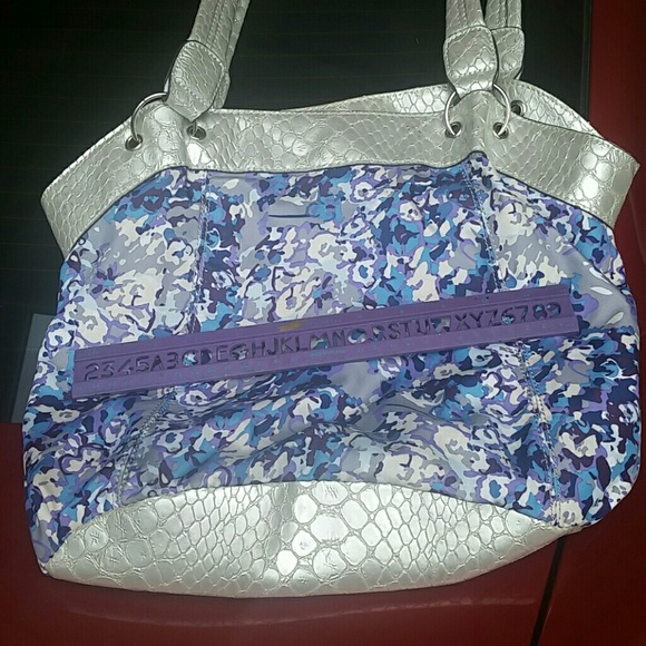 SOLD..Rosetti floral handbag - Picture 2 of 4