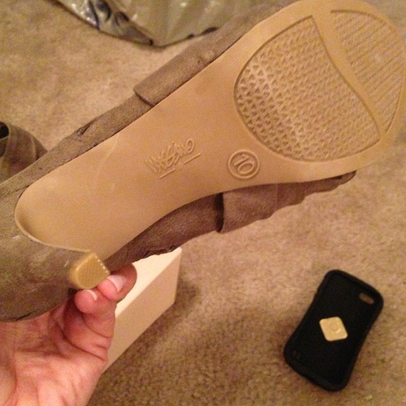 👠👠👠👠👠👠 - Picture 3 of 3