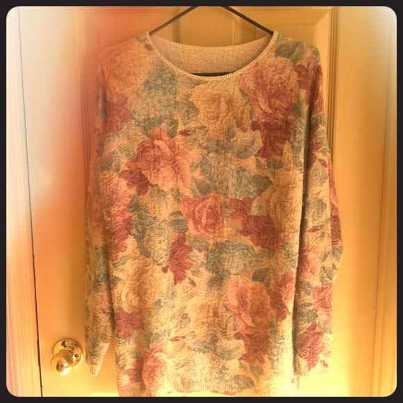 Really cute top - NO TAGS!!!