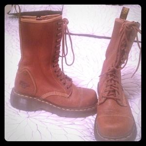Dr Martens size 7 boots!
