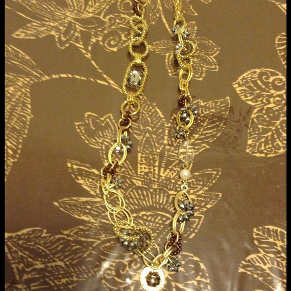 Multi link, multi stone long necklace in gold - Picture 1 of 1