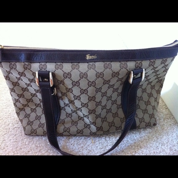 ❌SOLD!❌Gucci Purse "Abbey Med Shoulder Bag"