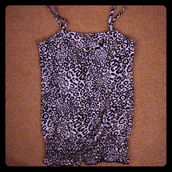 Traded! black and white cheetah top!