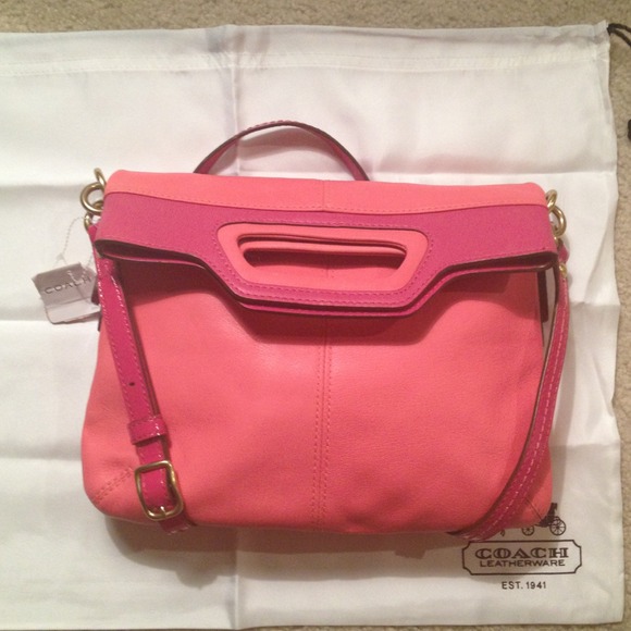 *Hold/ carolvaldes1017* Coach Bonnie pink fold