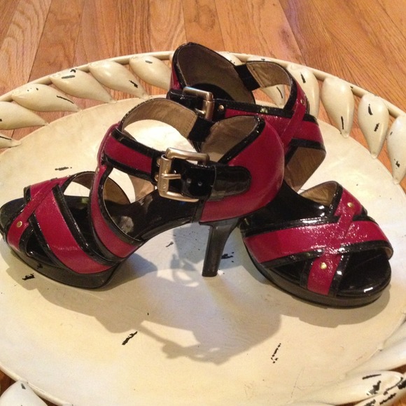 Michael Kors dark pink& black heels❗