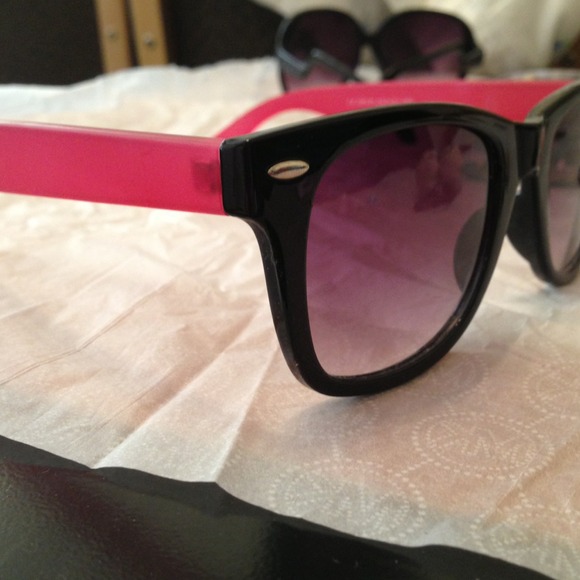 pink sunglasses！ - Picture 2 of 2