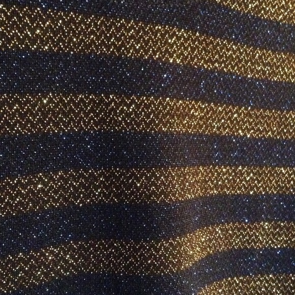 Sparkly top - Picture 2 of 4