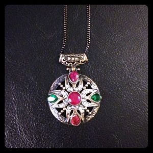 Round pendant
