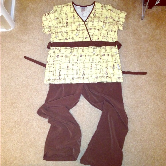 Scrubs **SOLD** - Picture 1 of 3